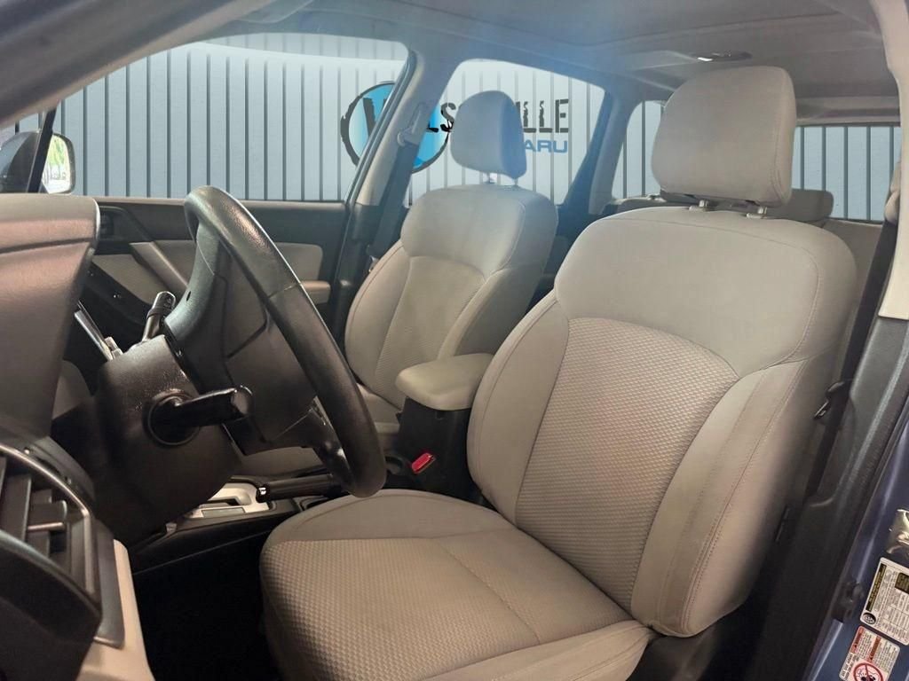 Used 2017 Blue Subaru 2.5i Premium image 21