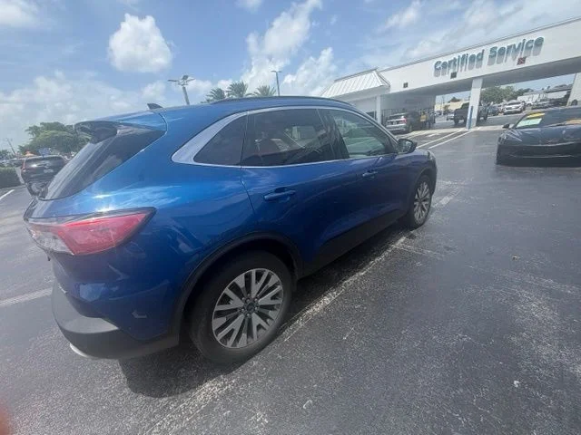 Used 2022 Blue Ford Titanium image 6