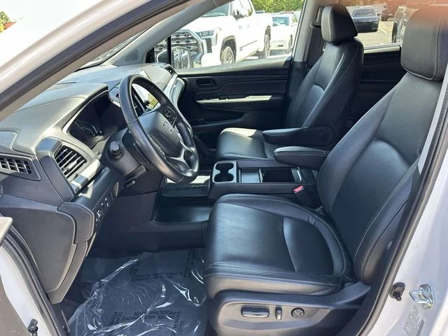 2024 Honda Odyssey EX-L - Photo 17