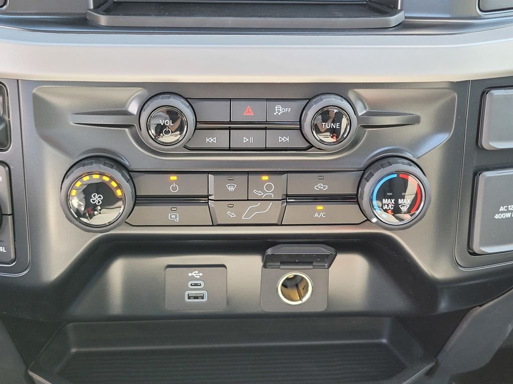2026 Ford F-350 Super Duty XL - Photo 9