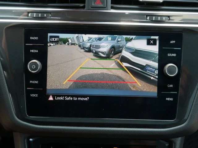 Certified Used 2022 Gray Volkswagen 2.0T SE image 29