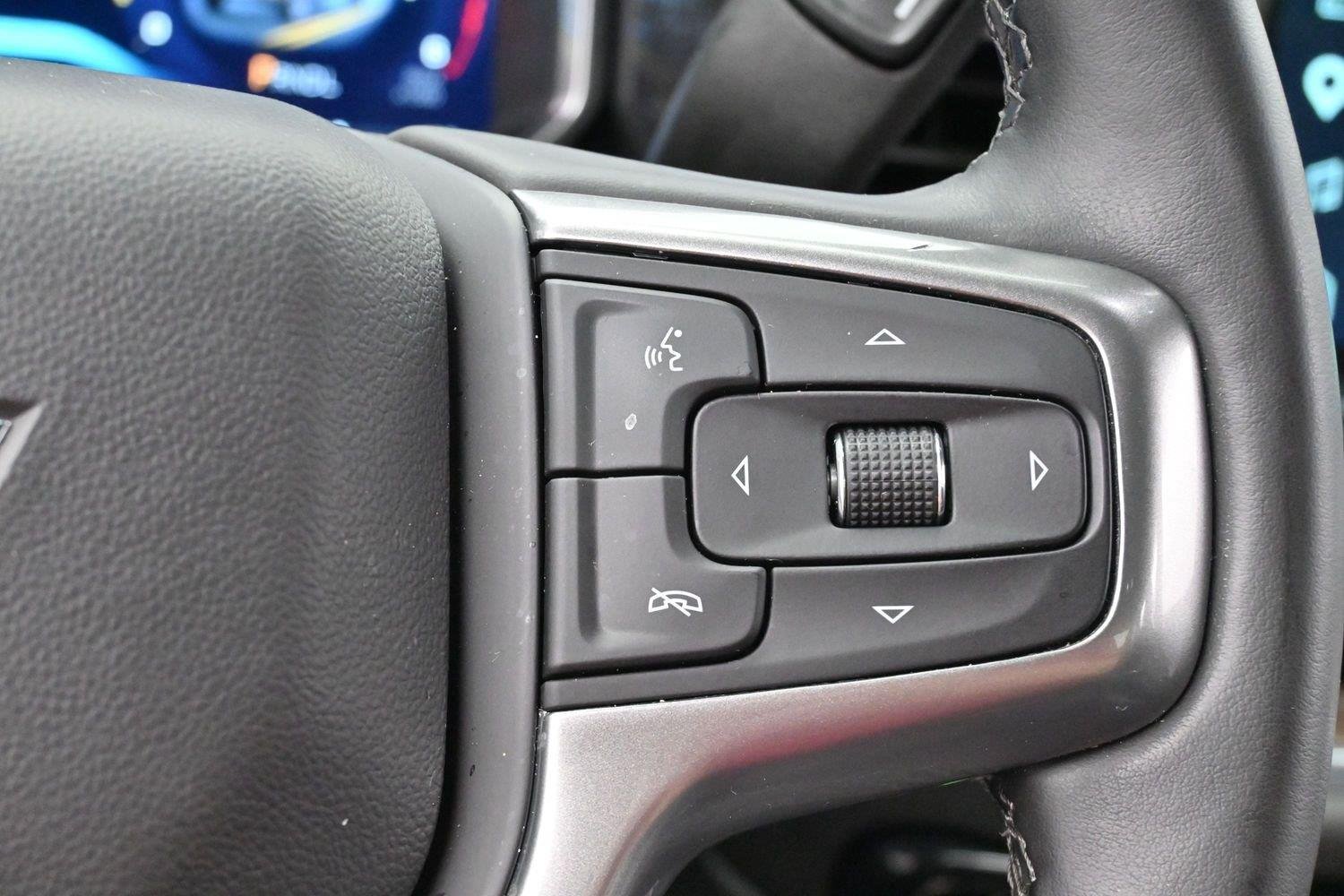 Used 2026 Lakeshore Blue Metallic Chevrolet LT image 19