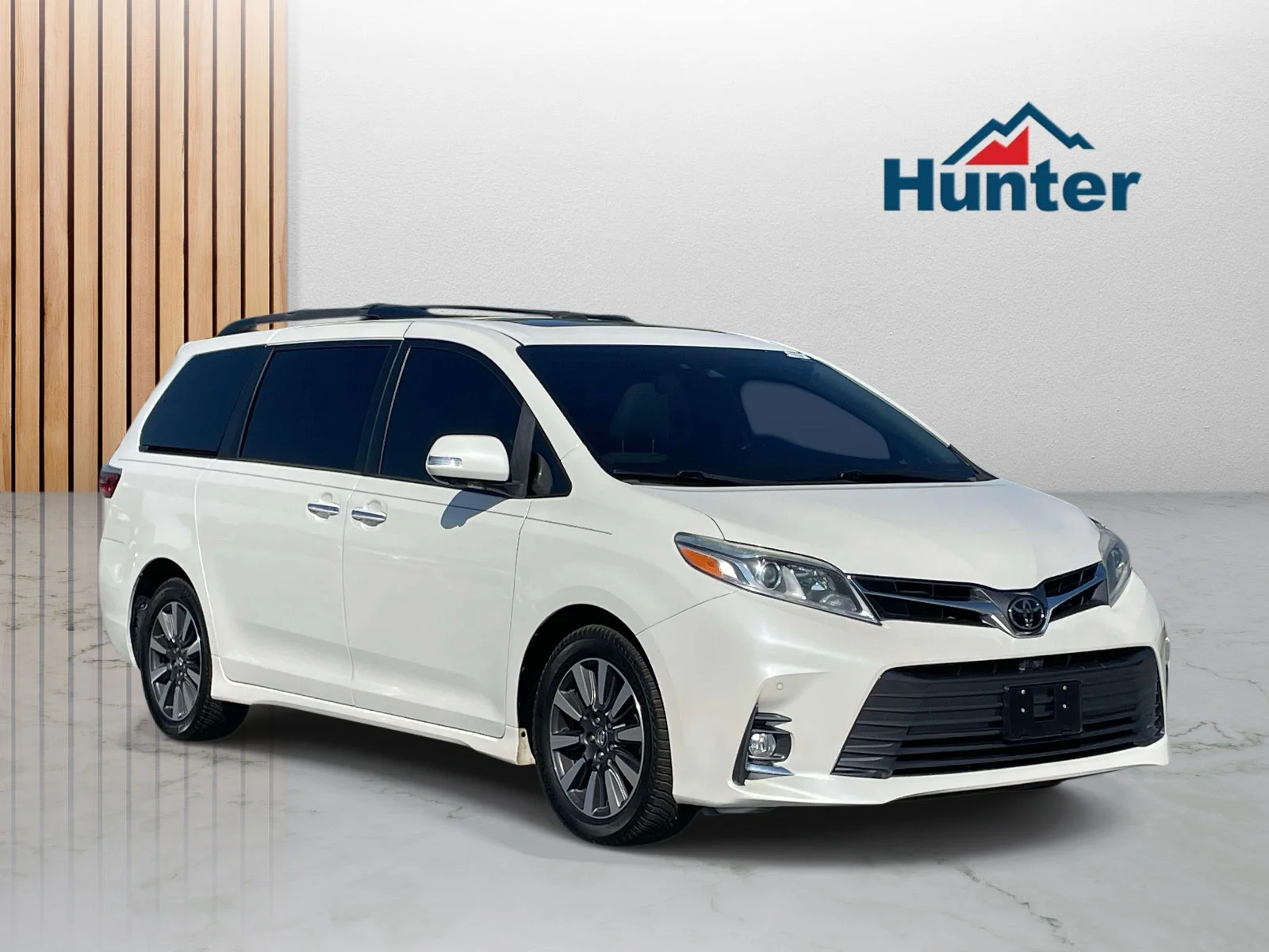 Used 2019 Blizzard Pearl Toyota Limited Premium image 1