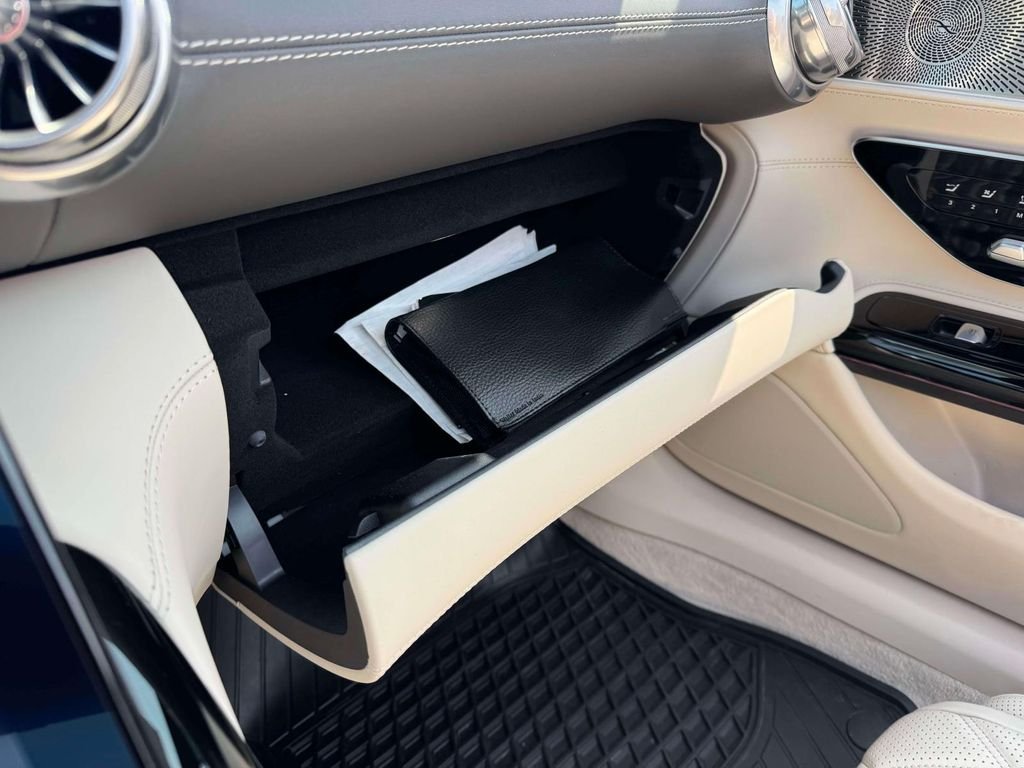 Certified Used 2022 MANUFAKTUR Moonlight White Metallic Mercedes-Benz SL 55 AMG® image 32