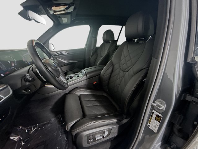 Used 2024 Skyscraper Grey Metallic BMW sDrive40i image 18