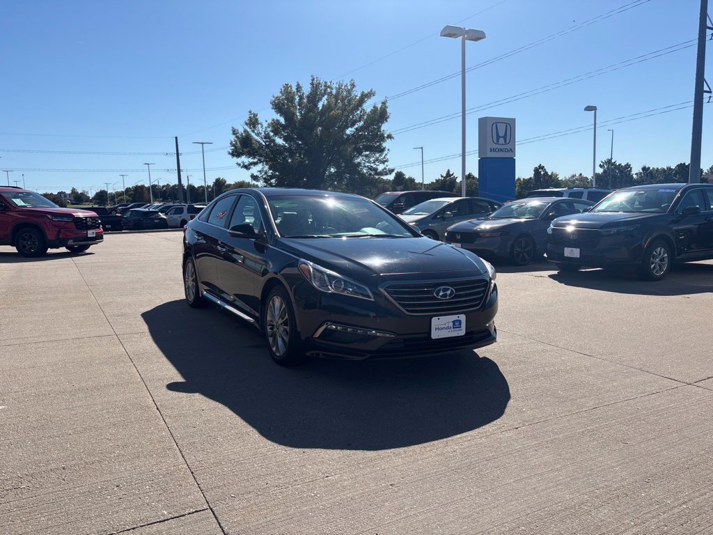 Used 2015 Phantom Black Hyundai Limited image 3
