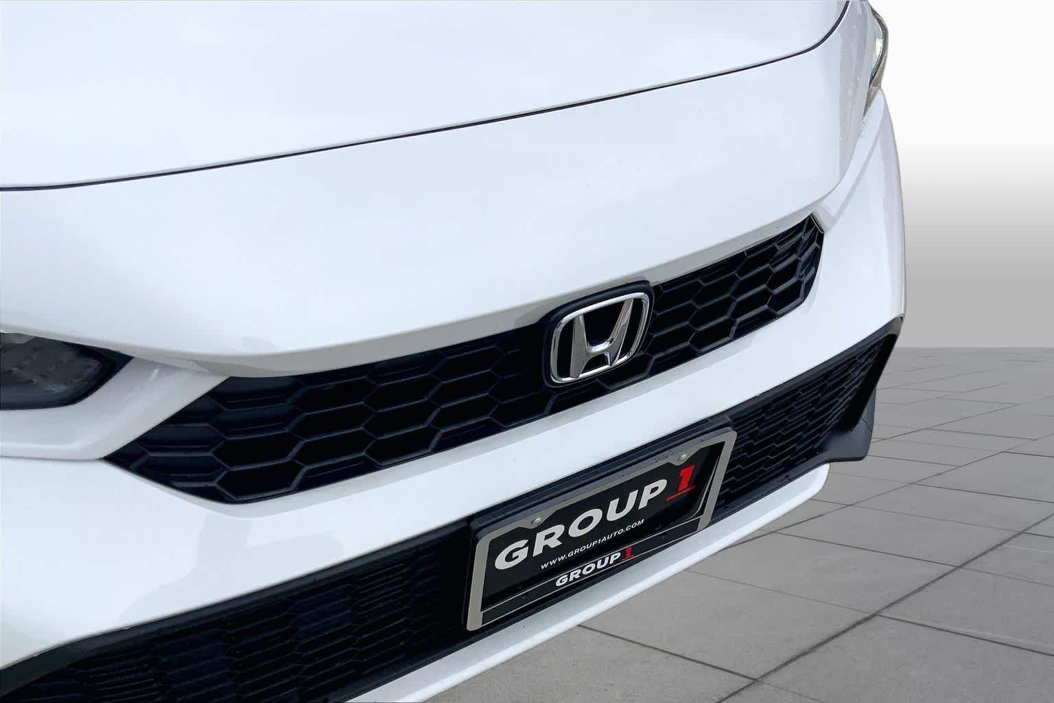 Used 2026 Platinum White Pearl Honda Sport image 29