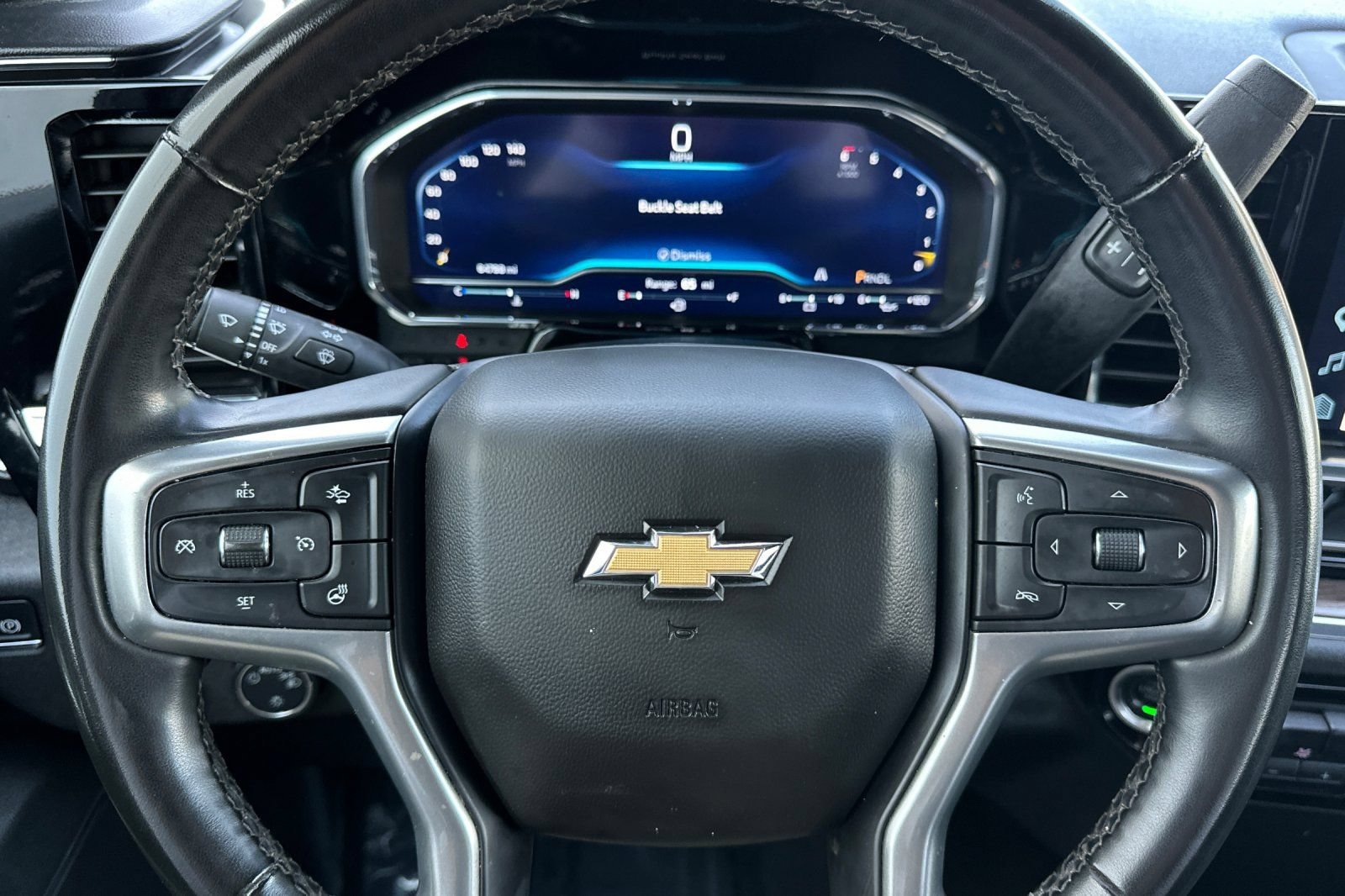 Used 2025 Summit White Chevrolet LT image 30