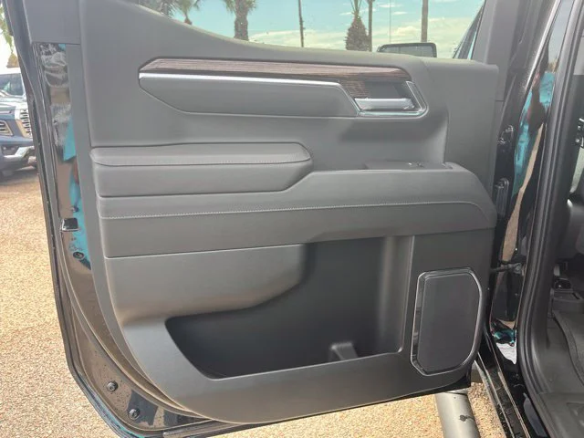 New 2026 Onyx Black GMC Elevation image 15