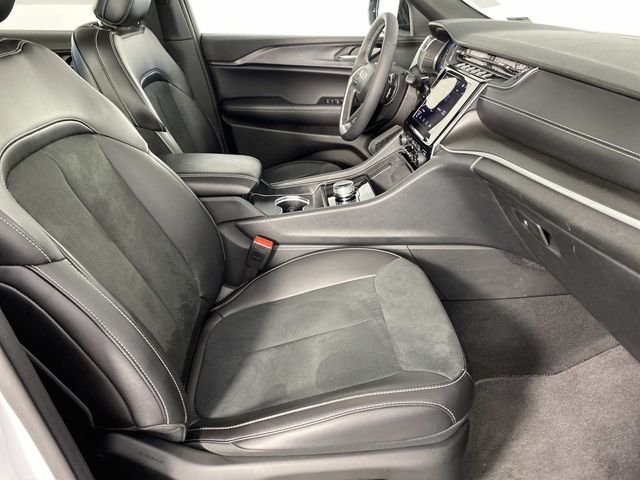 Used 2025 White Jeep Altitude X image 10