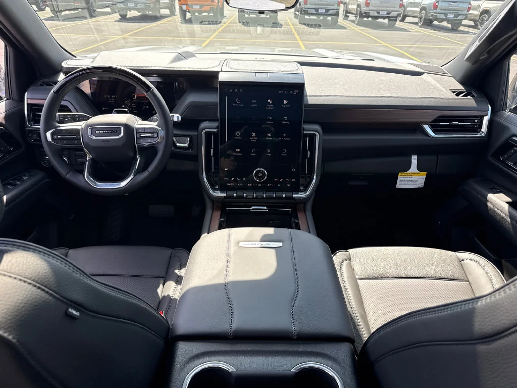2026 GMC Yukon XL Denali - Photo 31