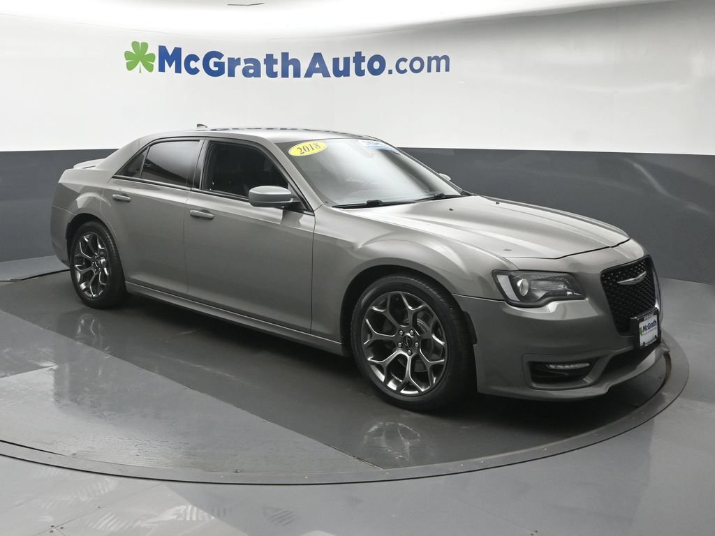 Used 2018 White Chrysler S image 2