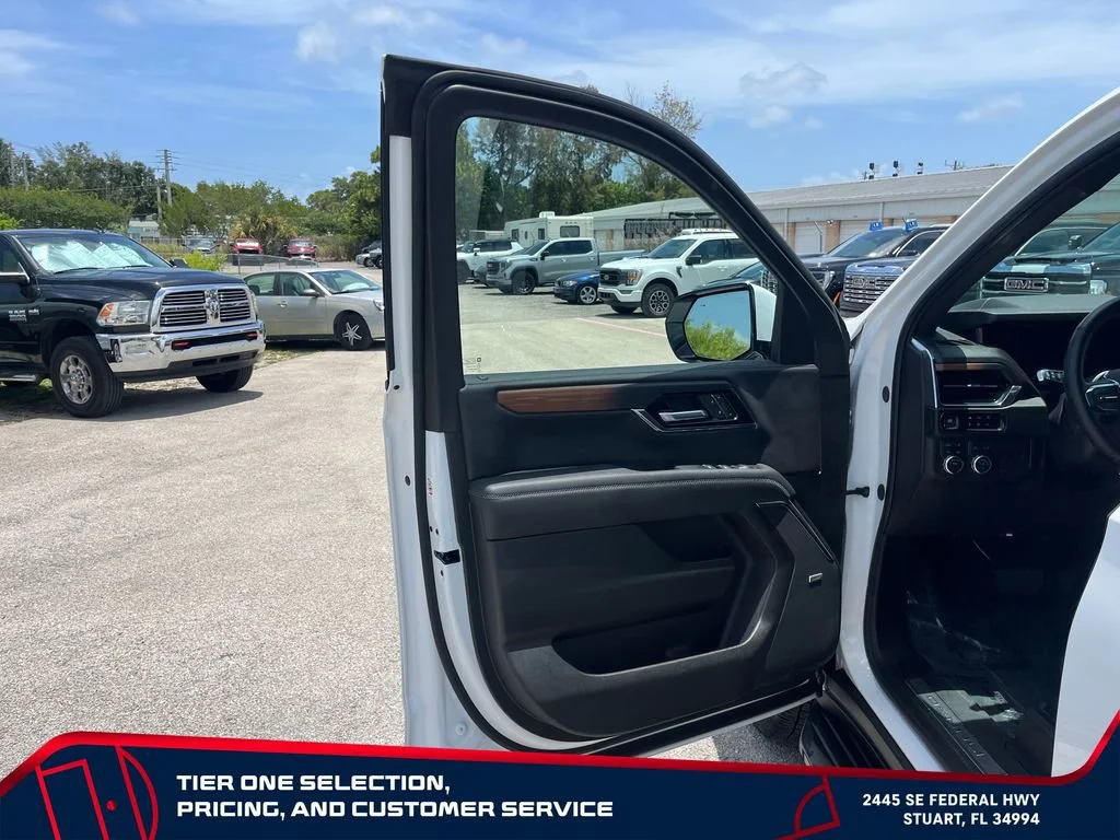 Used 2025 Summit White GMC Denali image 11