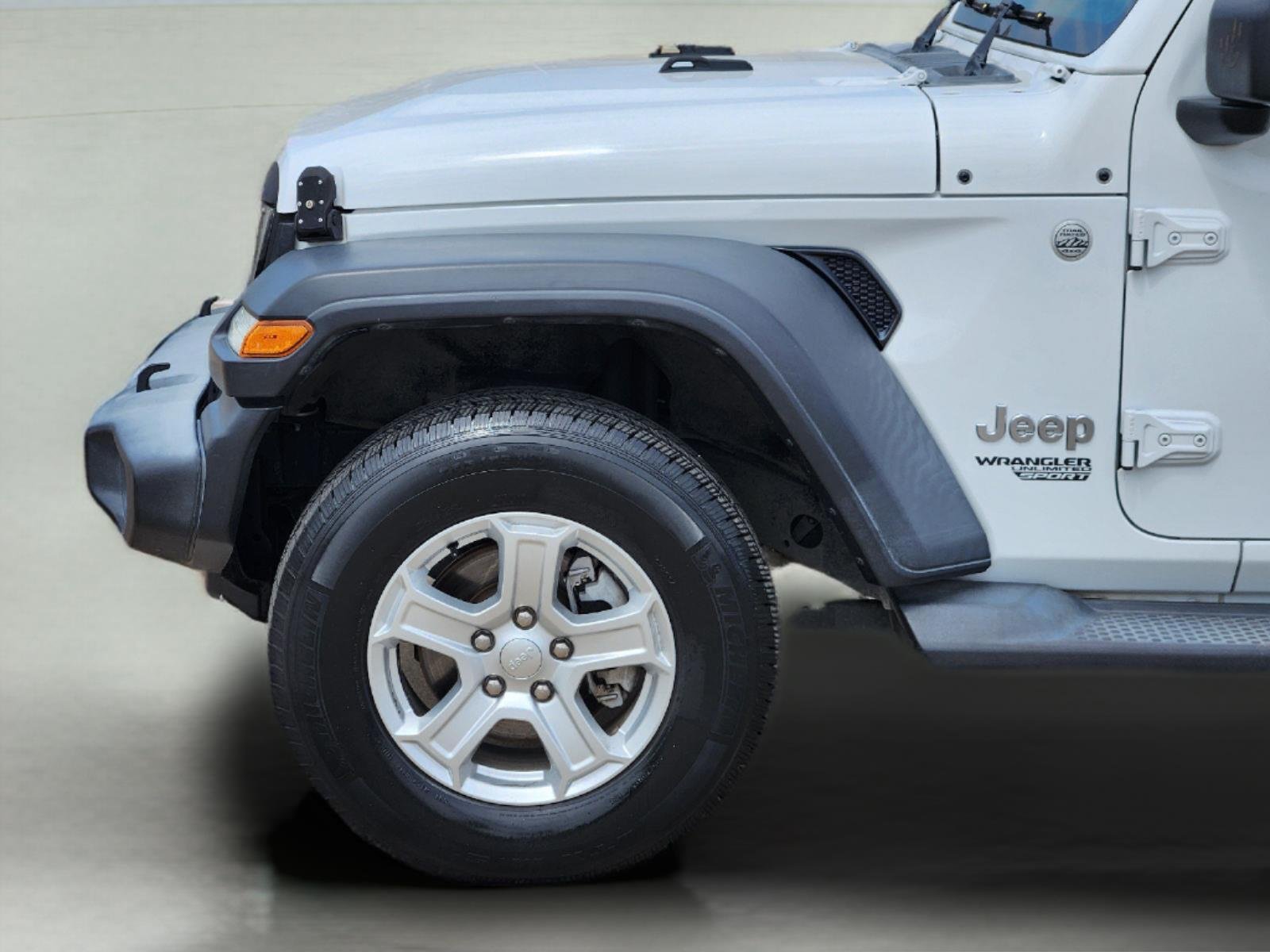 Certified Used 2020 Bright White Clearcoat Jeep Sport S image 8