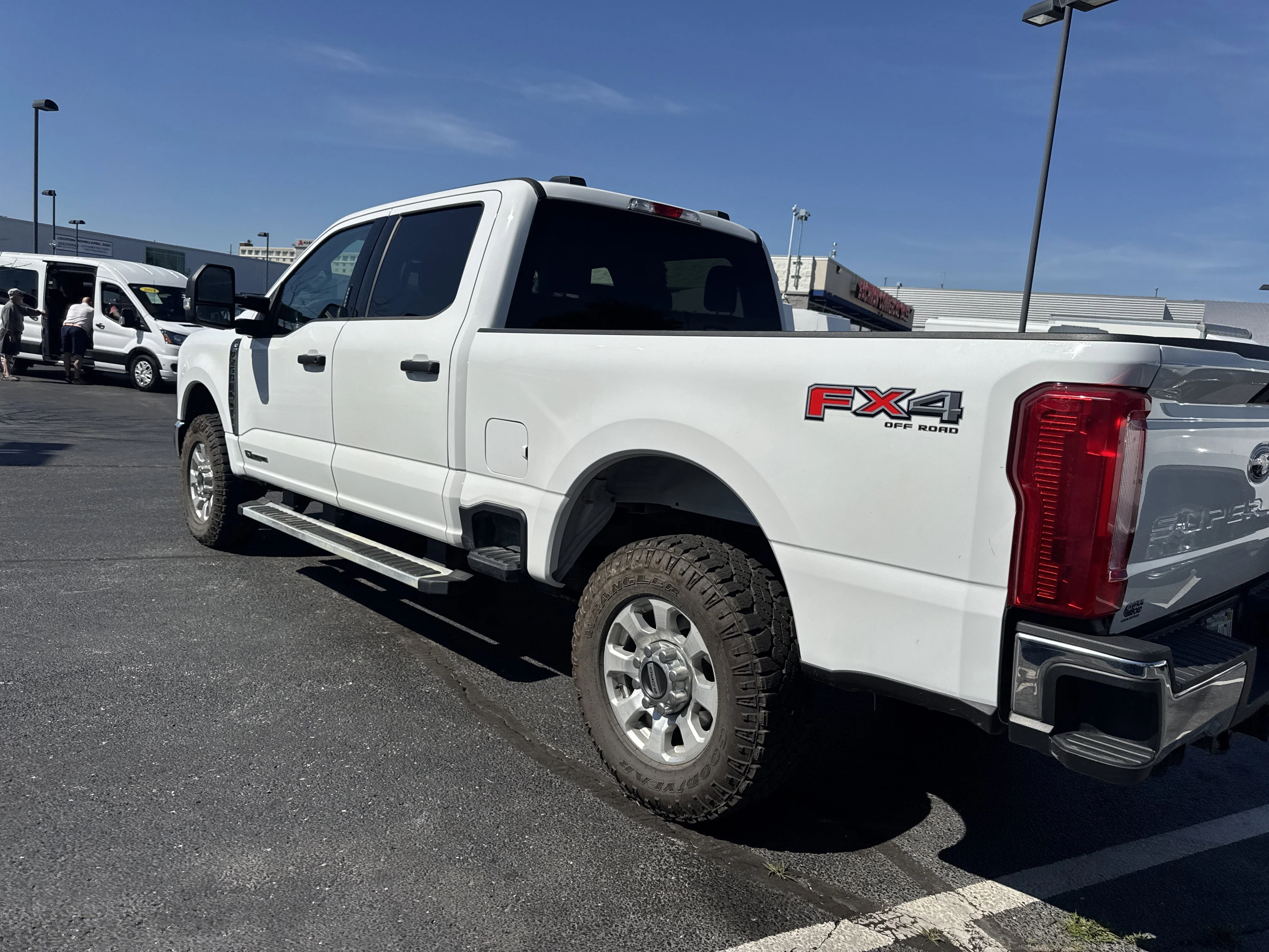 Used 2024 Oxford White Ford XLT image 5