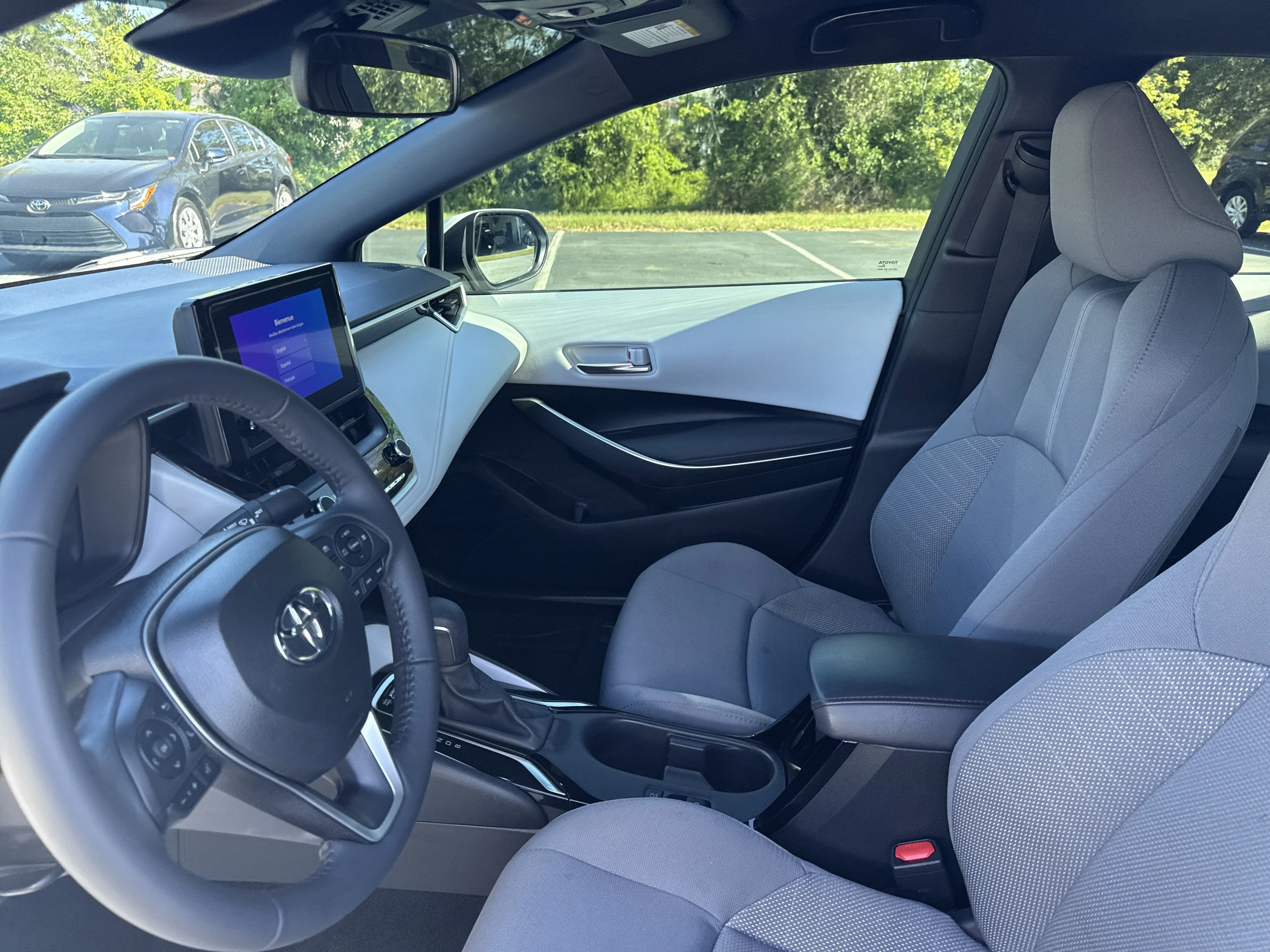 Used 2024  Toyota  image 13