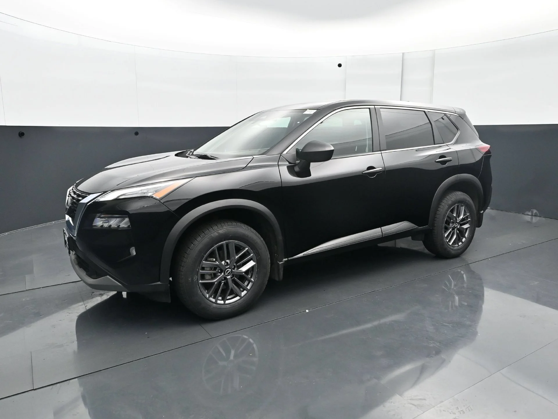 Used 2023 Nissan Rogue S with VIN 5N1BT3AB8PC883013 for sale in Burnsville, Minnesota