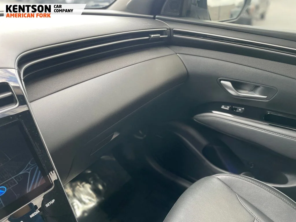 Used 2022 White Hyundai Limited image 28