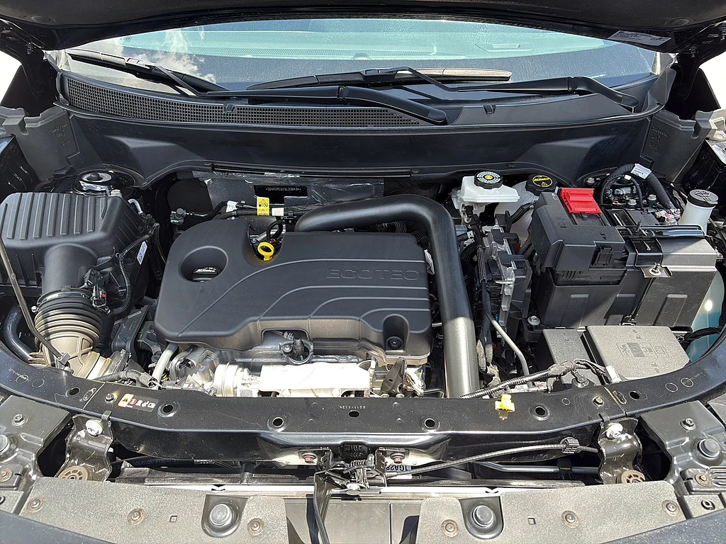 Used 2025 Mosaic Black Metallic Chevrolet  image 32
