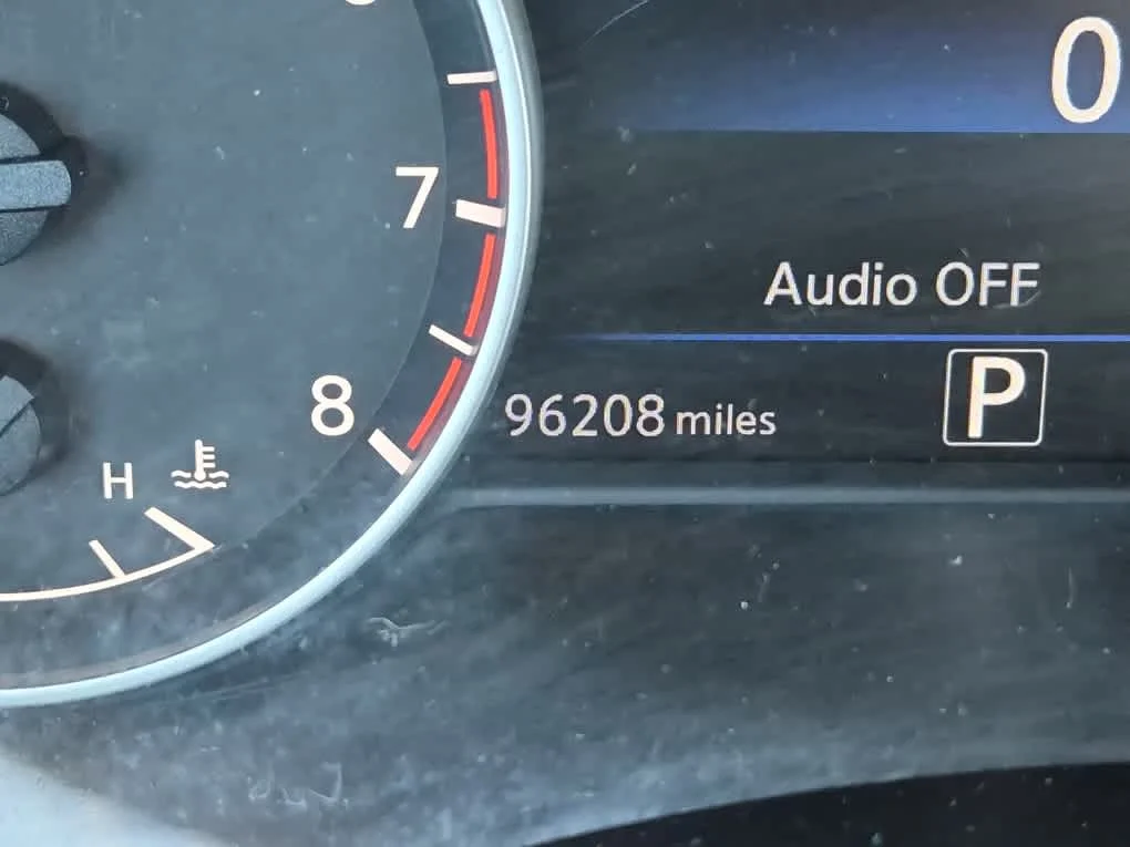 Used 2017 Pearl White Nissan SL image 16
