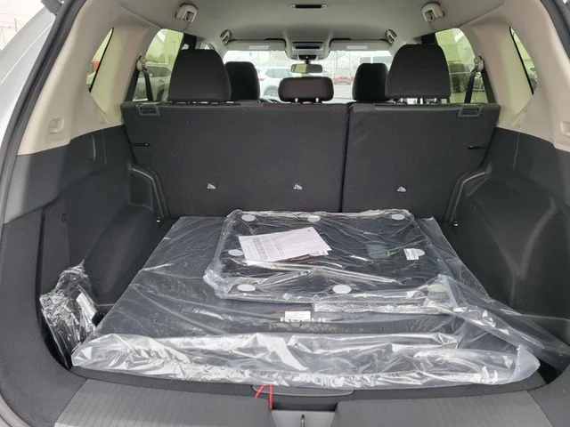 2026 Nissan Rogue SV - Photo 18