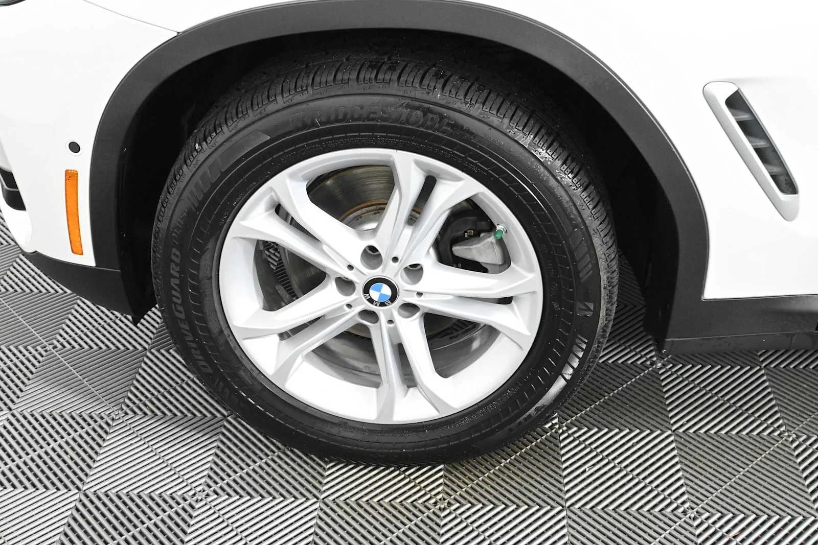 Used 2020 Mineral White Metallic BMW sDrive30i image 30