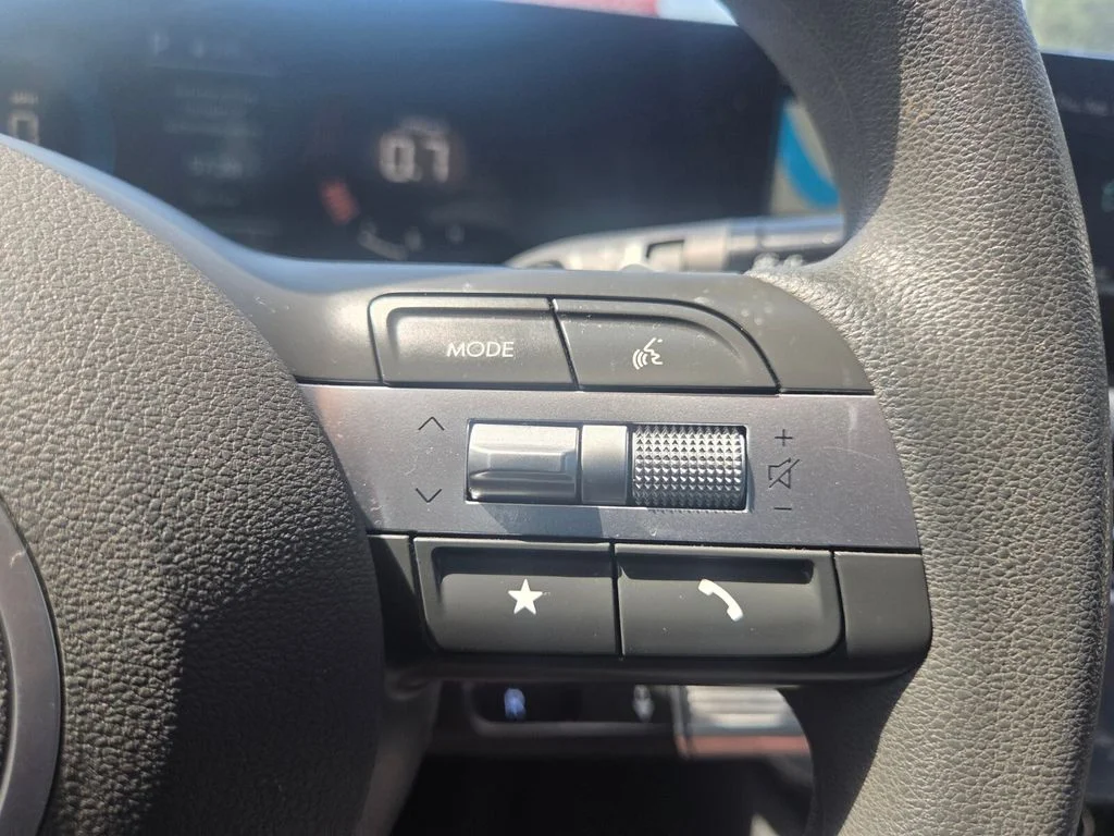 Used 2025 Silver Hyundai SEL image 14