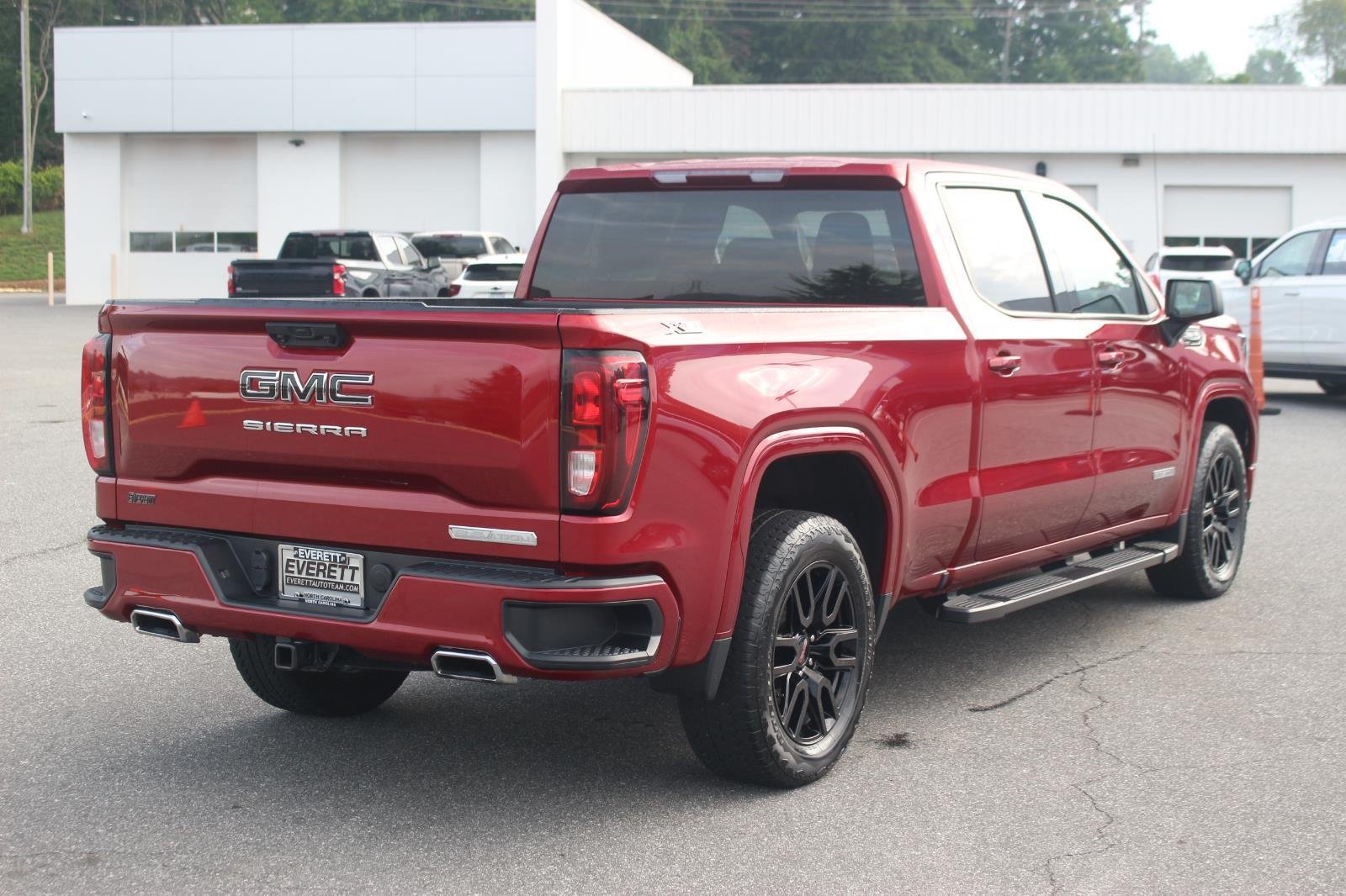 Used 2023 Volcanic Red Tintcoat GMC Elevation image 7
