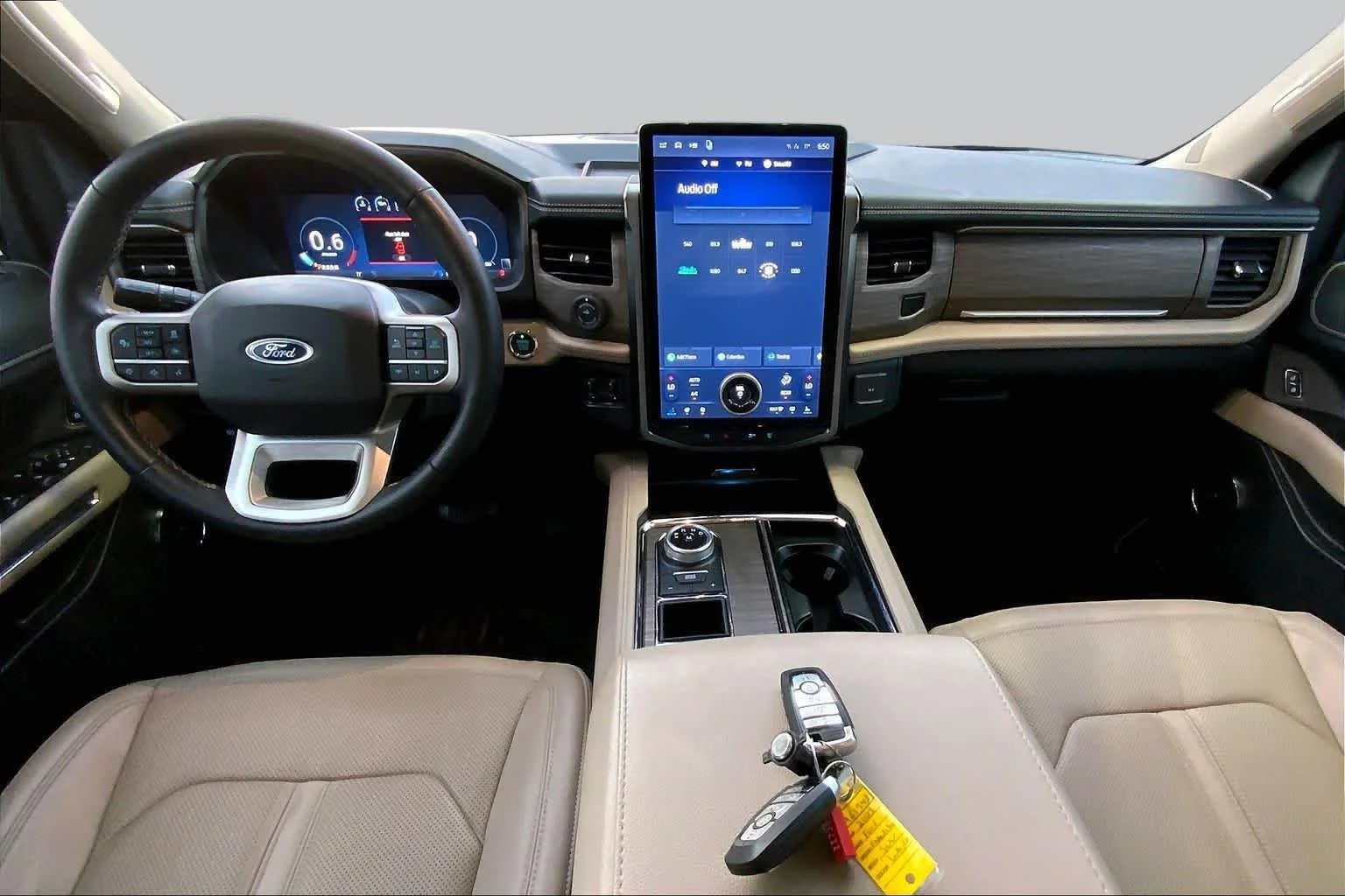 Used 2023 Star White Metallic Tri-Coat Ford Limited image 15