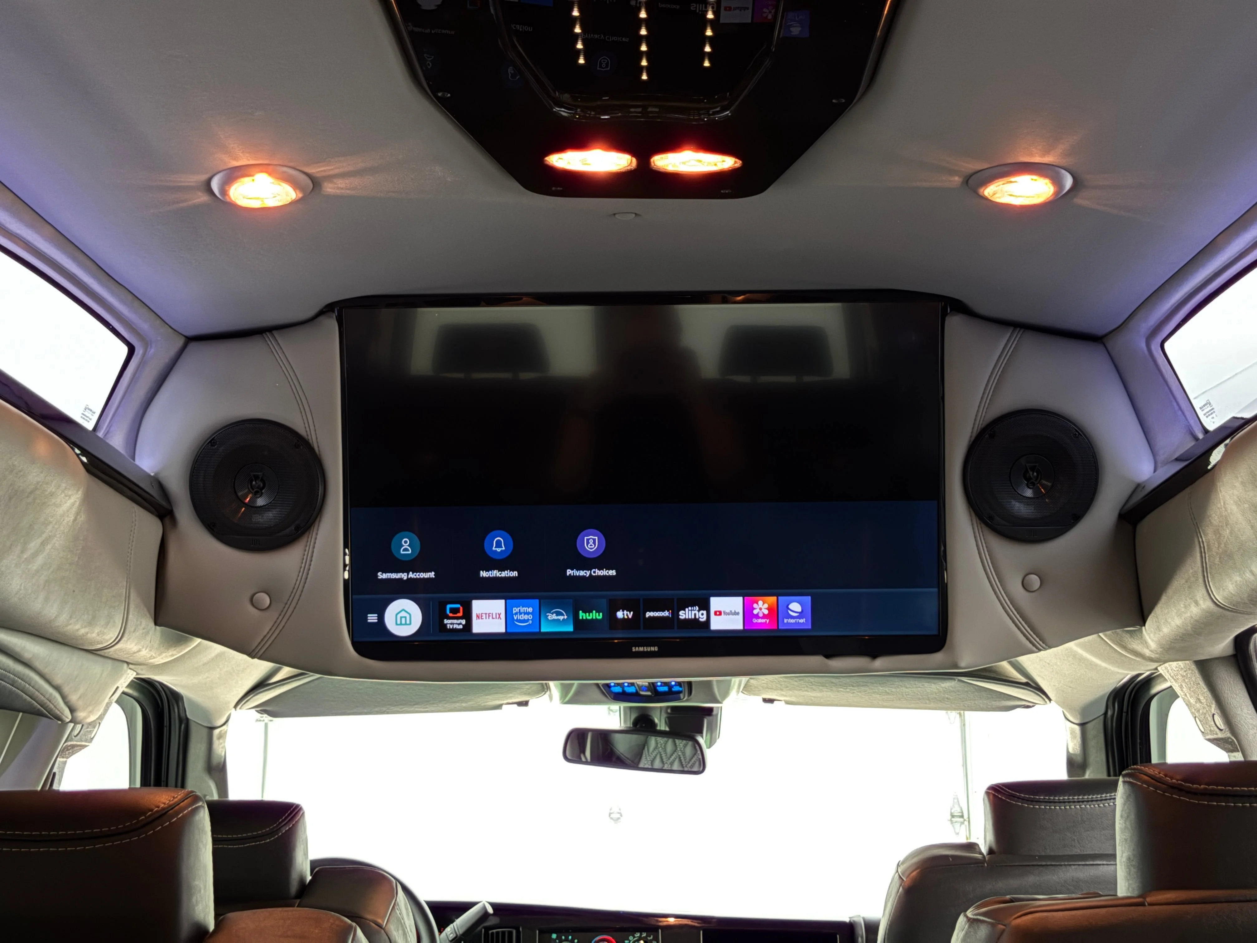 Used 2025 Onyx Black GMC Work Van image 4