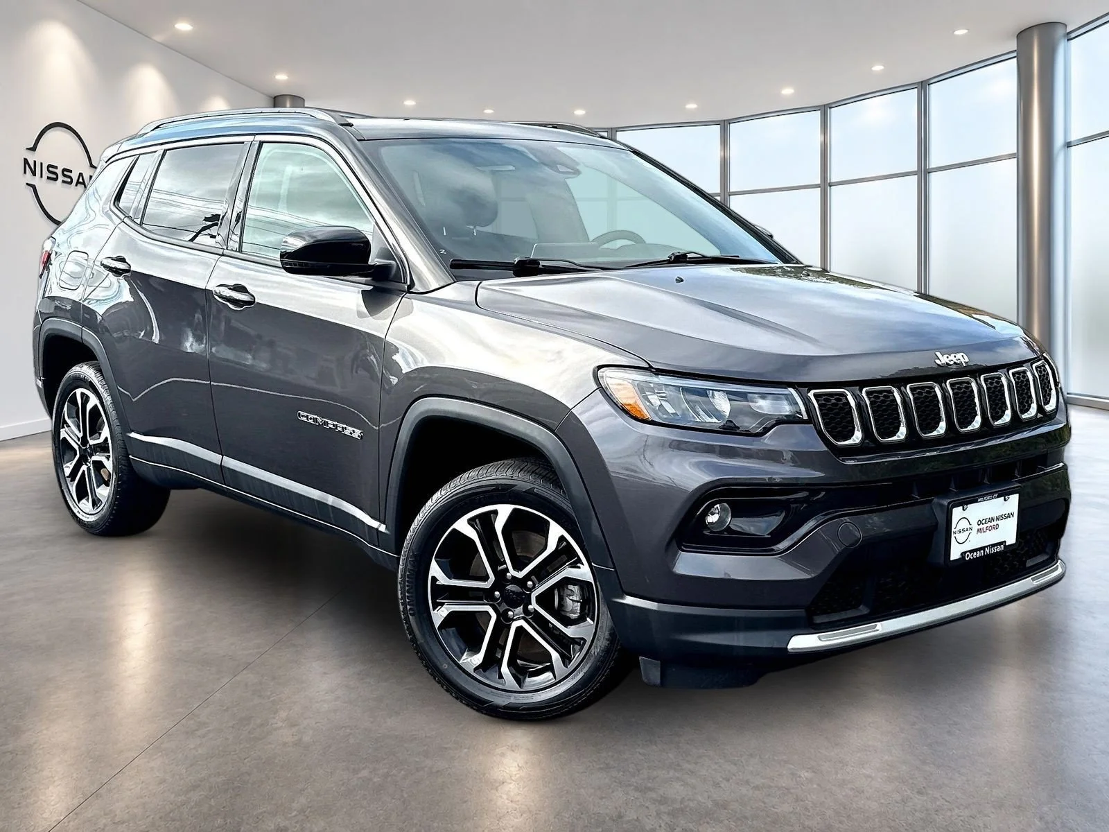 Used 2023 Crystal Metallic Jeep Limited image 3