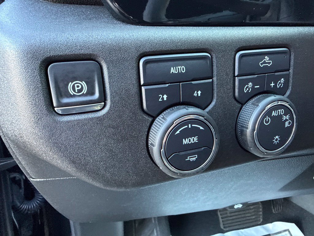 Used 2025 Black Chevrolet LT image 22
