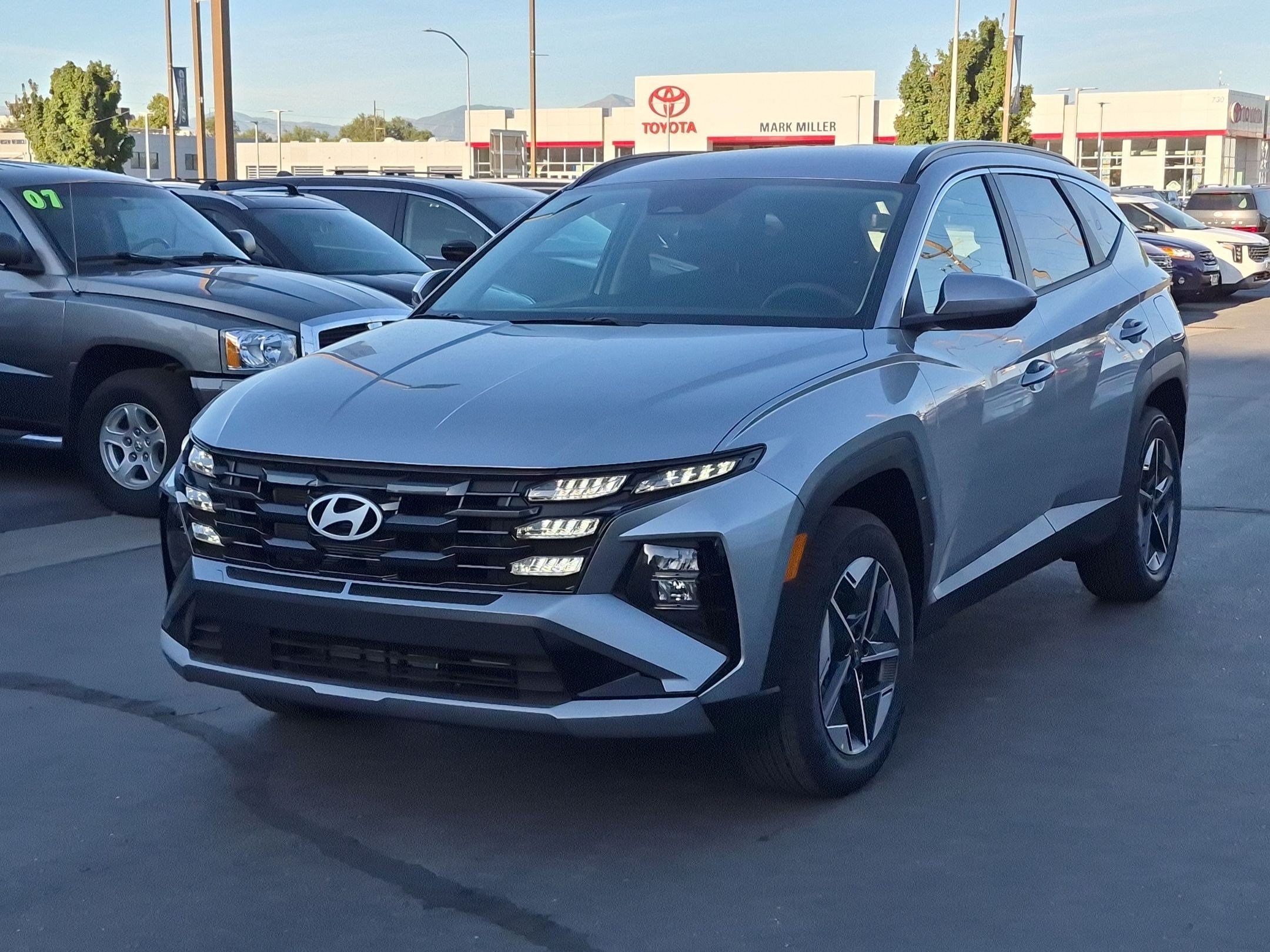 New 2026 Shimmering Silver Hyundai SEL AWD image 8