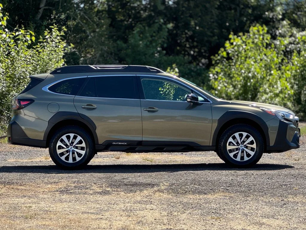 Used 2023 Autumn Green Metallic Subaru Premium image 8