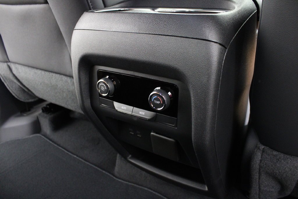 2027 Chevrolet Traverse Z71 - Photo 17