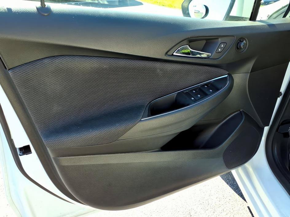 Used 2017 Summit White Chevrolet LT image 16