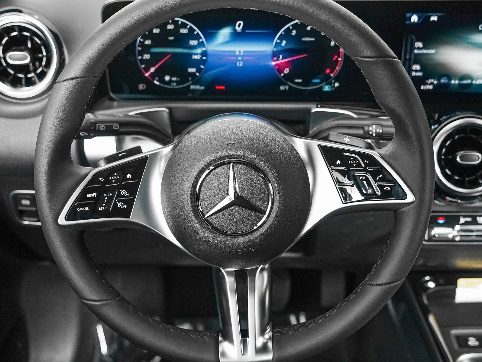 New 2026 Cirrus Silver Metallic Mercedes-Benz GLB 250 image 15