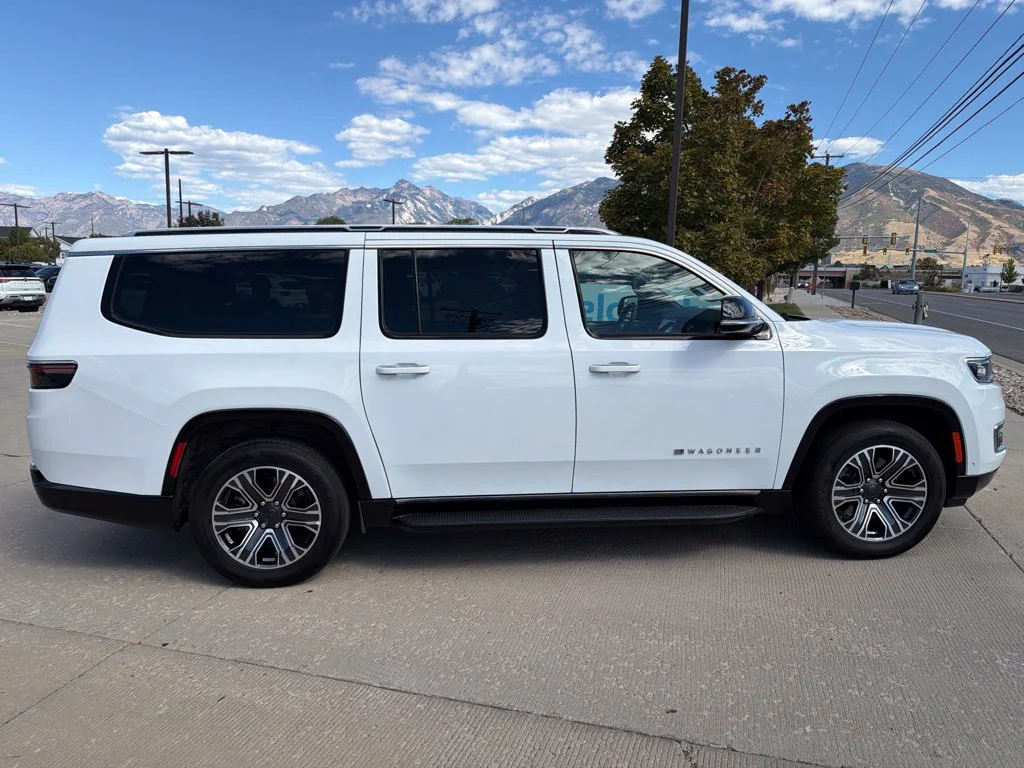 Used 2023 White Jeep Series II image 4