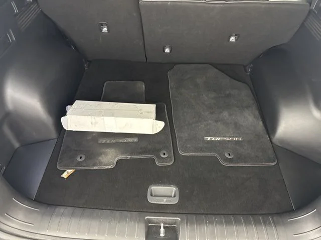 Used 2025 Green Hyundai SEL Convenience image 28