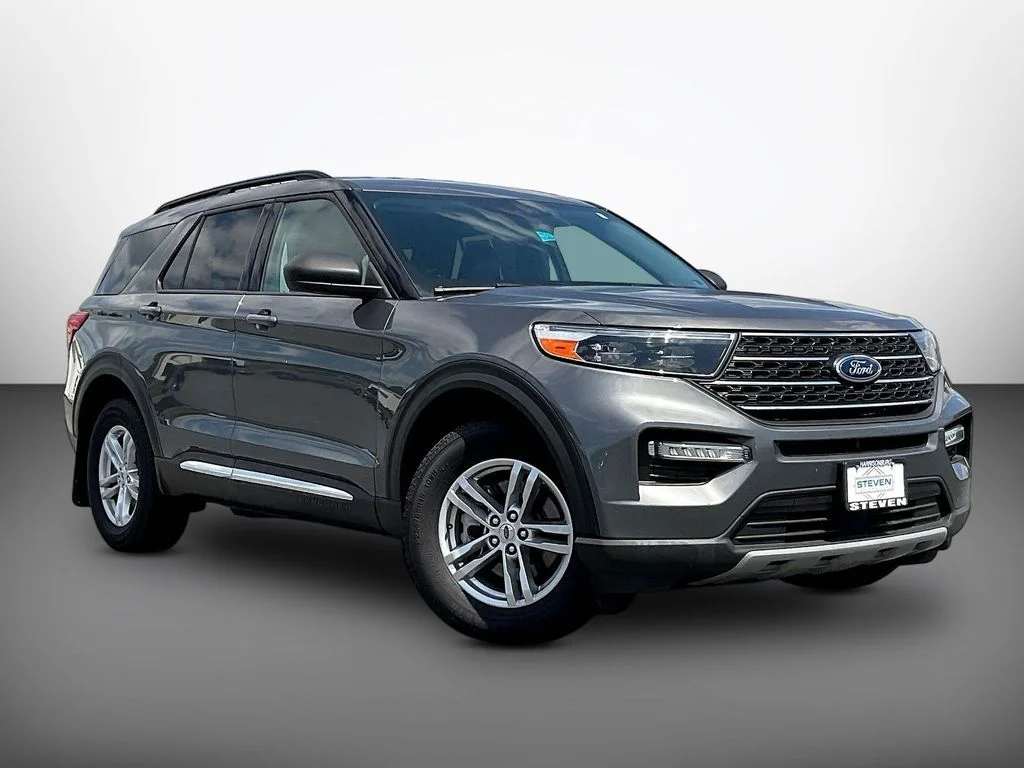 Certified Used 2023 Gray Ford XLT image 1