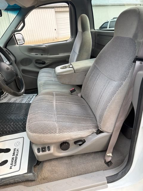 Used 1998 White Ford XLT image 28