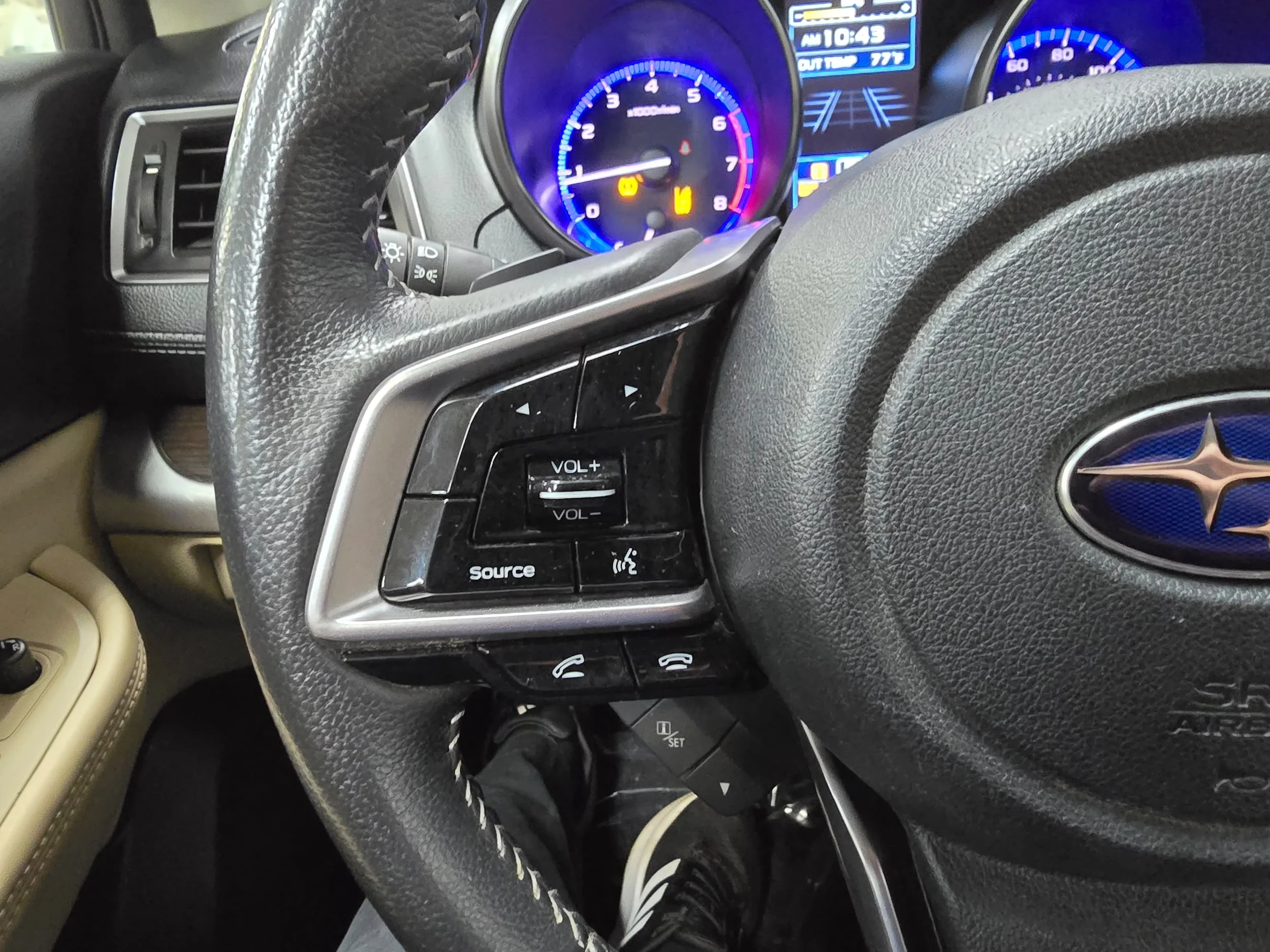 Used 2018 Dark Blue Pearl Subaru 2.5i Limited image 27