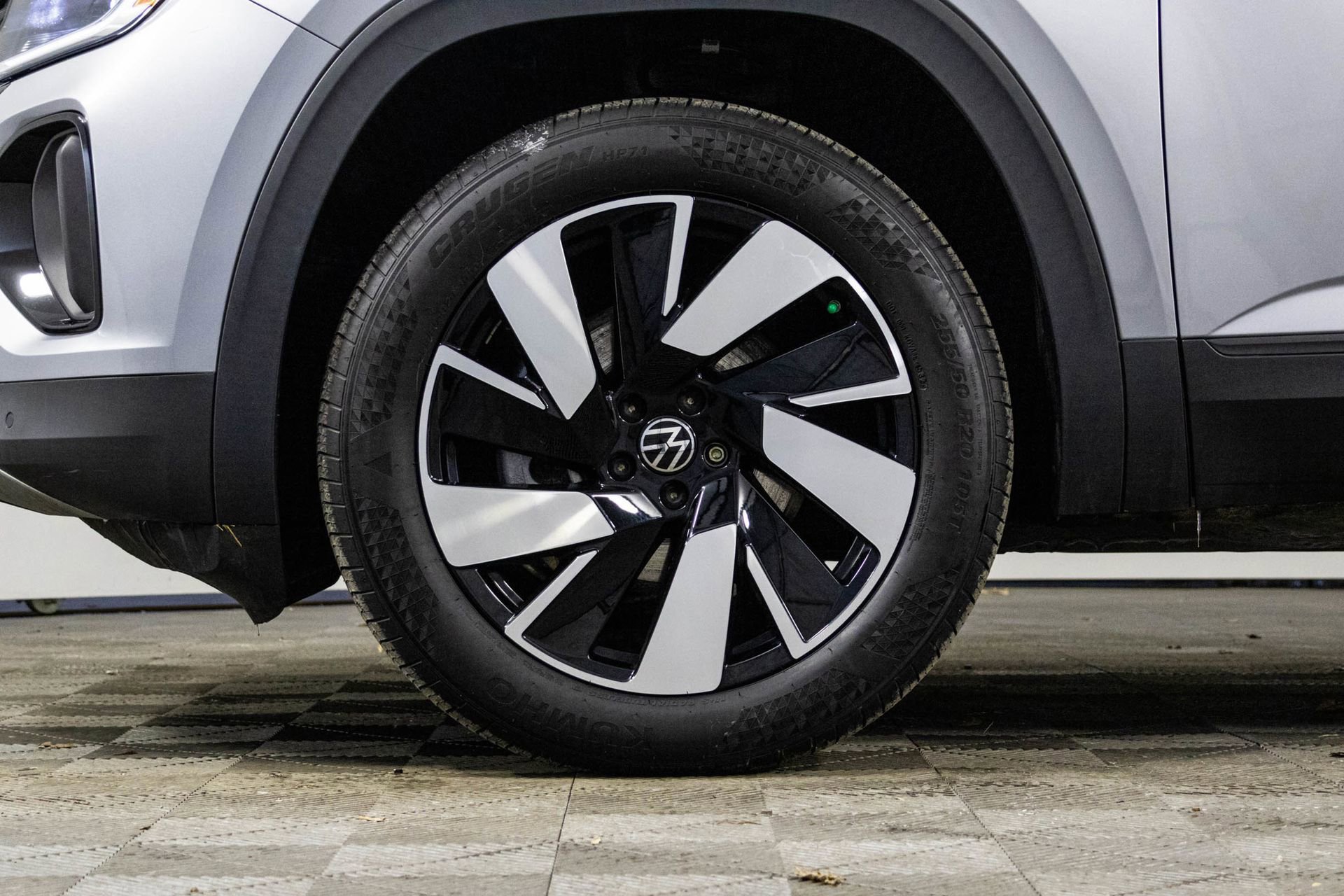 2025 VOLKSWAGEN ATLAS CROSS SPORT - Image 43