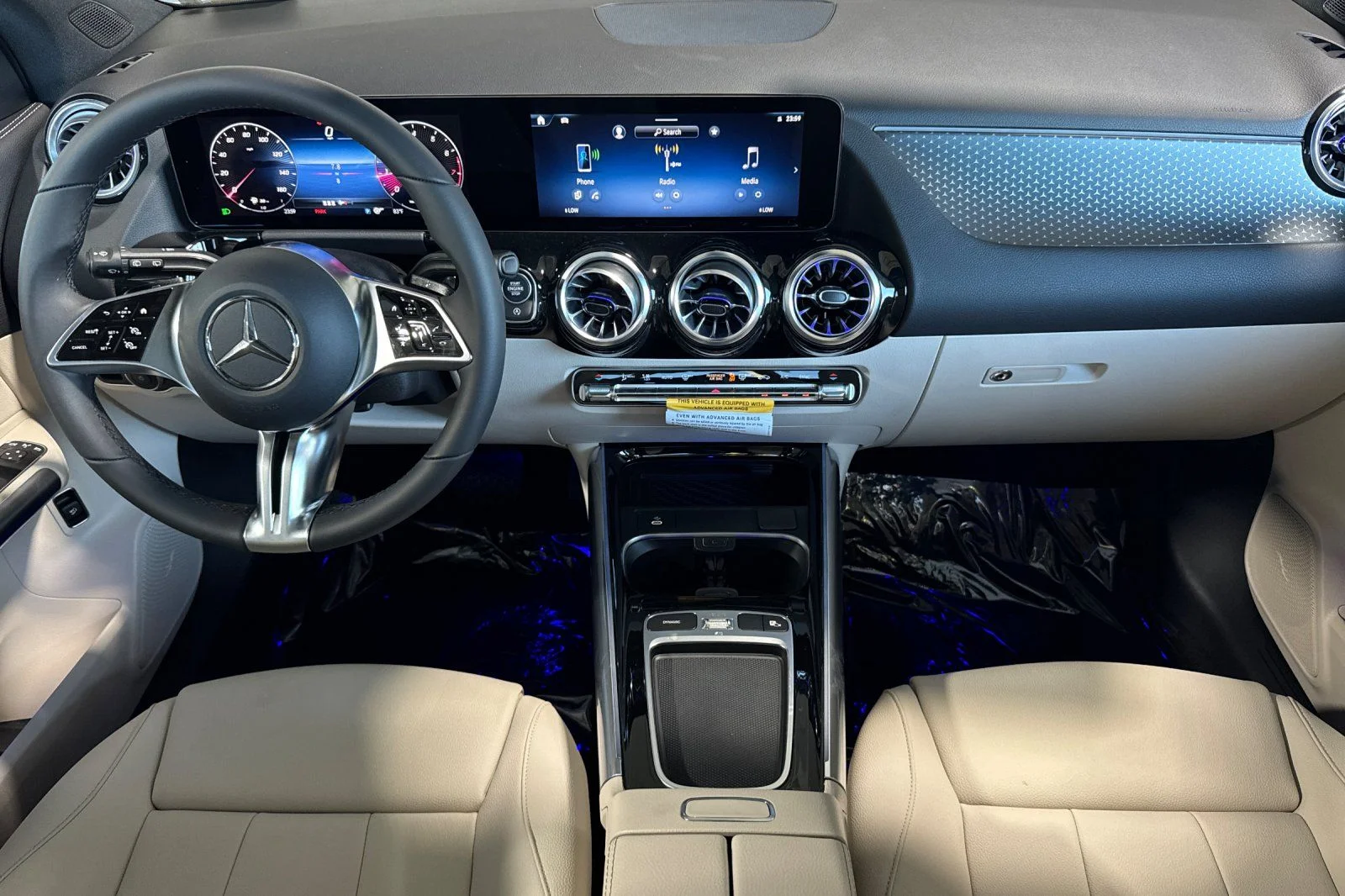 New 2026 Polar White Mercedes-Benz GLA 250 image 10
