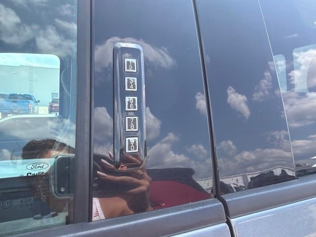 Used 2015 Gray Ford XLT image 4