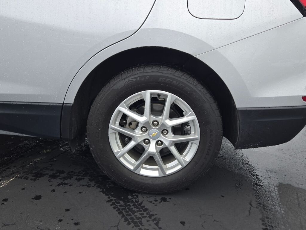 Used 2022 Silver Chevrolet LS image 14