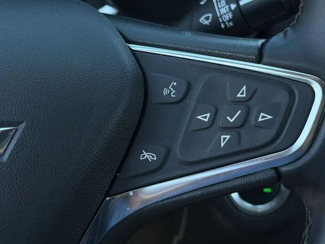 Used 2024 Gray Chevrolet LT image 28