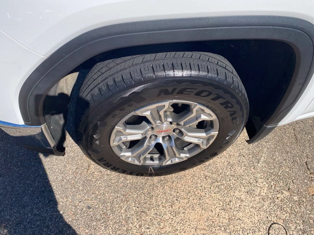 Used 2022 White GMC Pro image 18