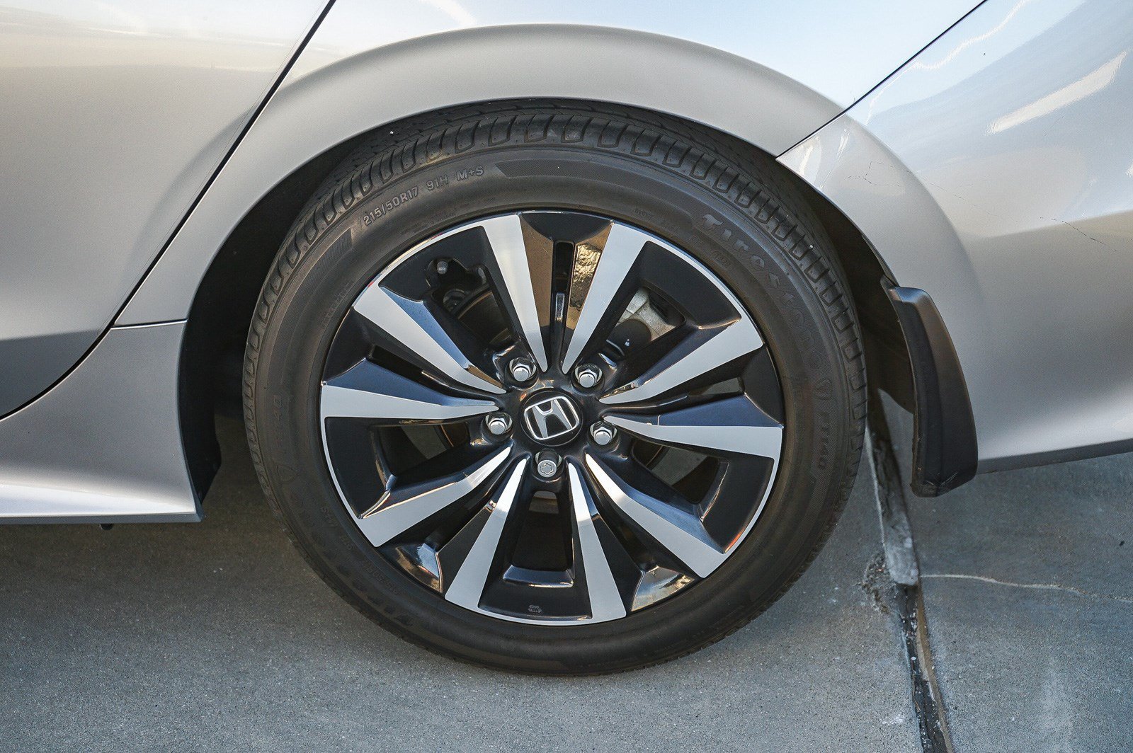 Used 2022 Lunar Silver Metallic Honda EX image 9