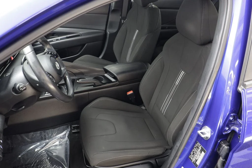 Used 2025 Intense Blue Hyundai SEL Sport image 13